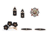 A Collection of Antique Jet and Onyx Jewelry,