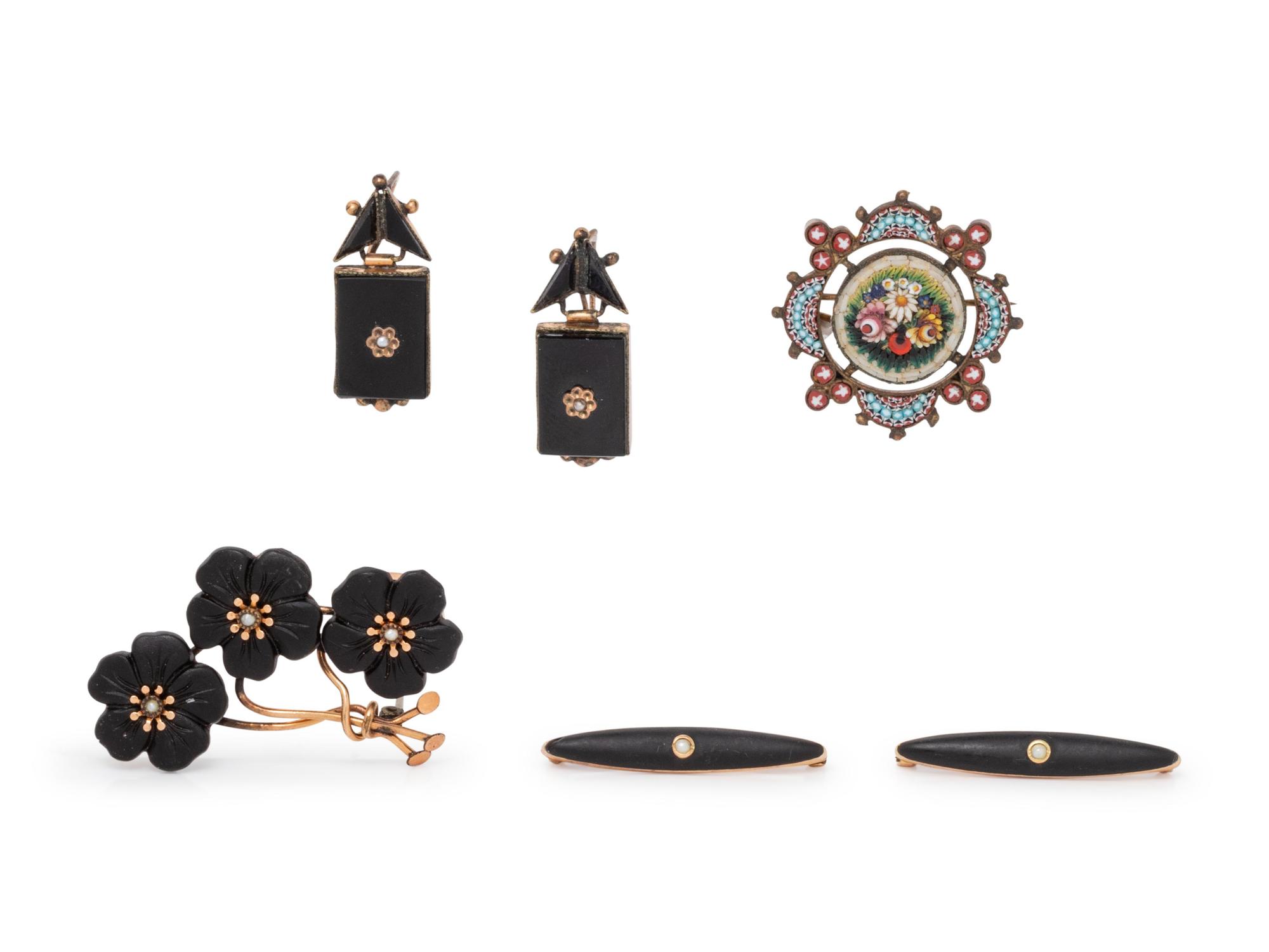 A Collection of Antique Jet and Onyx Jewelry,