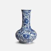 A Chinese blue and white porcelain bottle vase