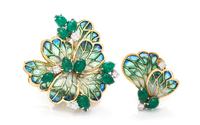 A Collection of 18 Karat Yellow Gold, Emerald, Diamond and Plique-a-Jour Jewelry, 14.90 dwts.