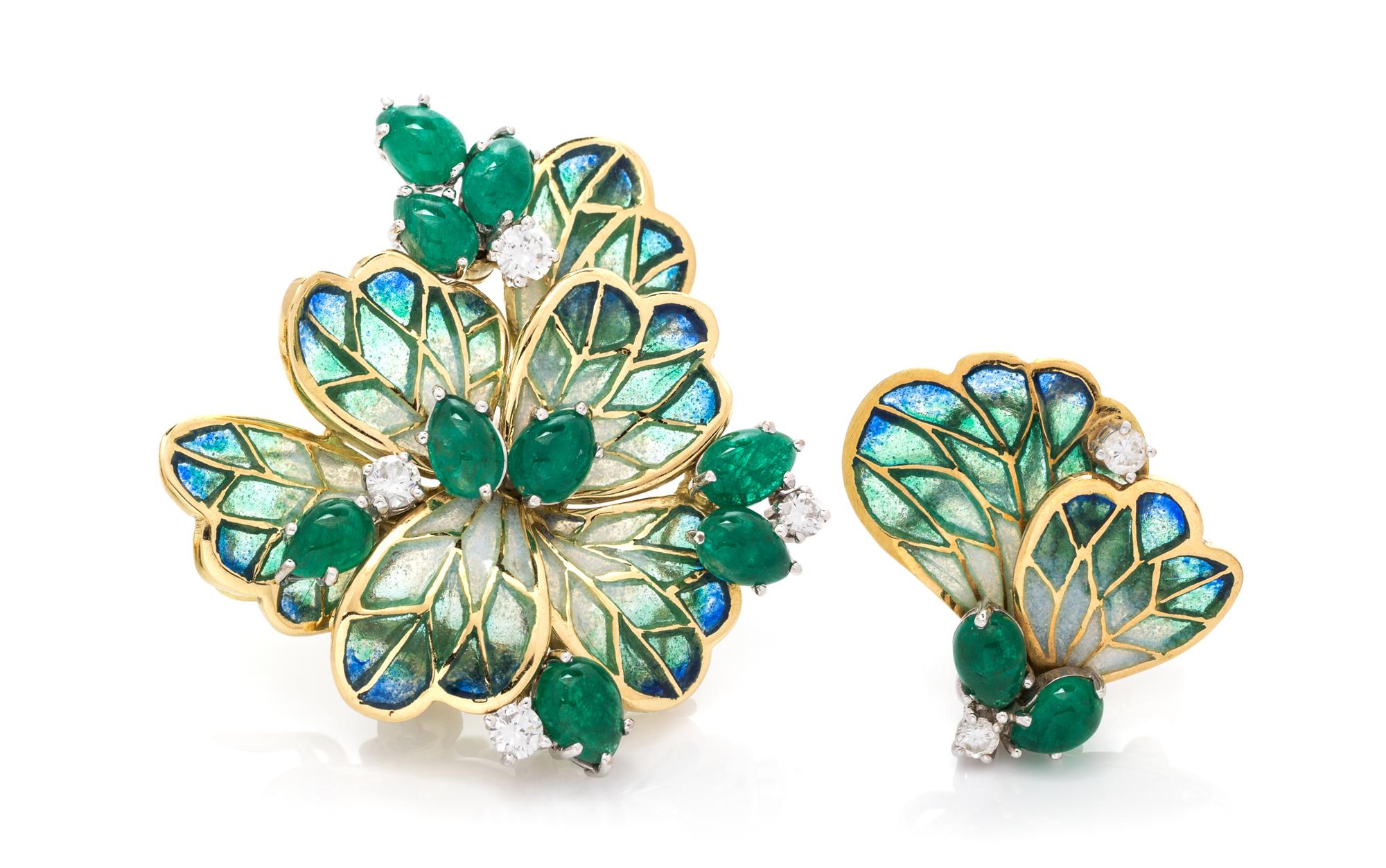 A Collection of 18 Karat Yellow Gold, Emerald, Diamond and Plique-a-Jour Jewelry, 14.90 dwts.