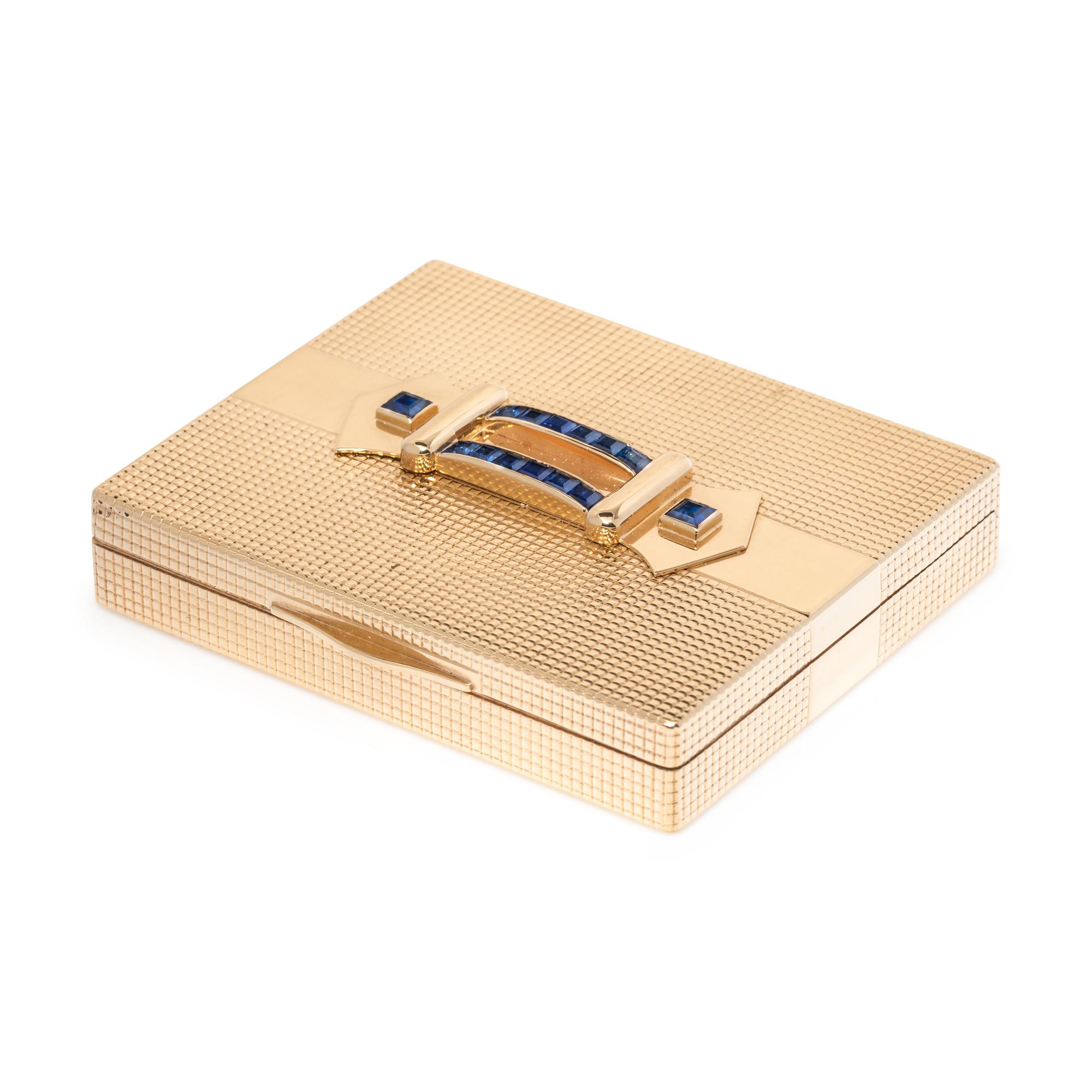 YELLOW GOLD AND SAPPHIRE COMPACT