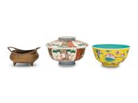 Two Chinese Export Porcelain Bowls and a Brass Vessel