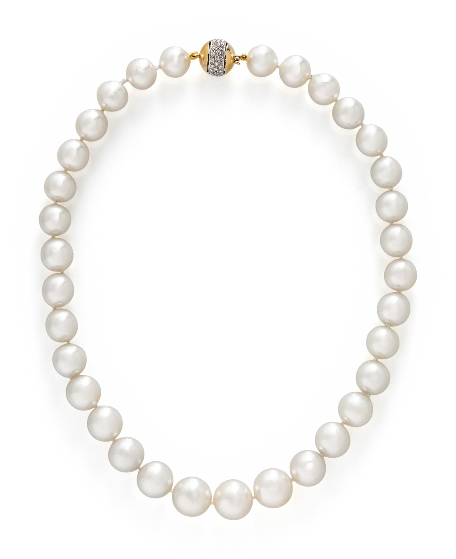 CULTURED PEARL, DIAMOND, AND YELLOW GOLD NECKLACE