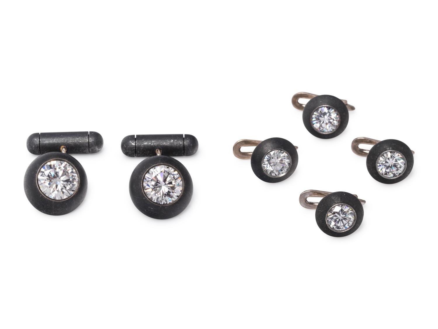 AN EXCEPTIONAL HEMMERLE DIAMOND DRESS SET