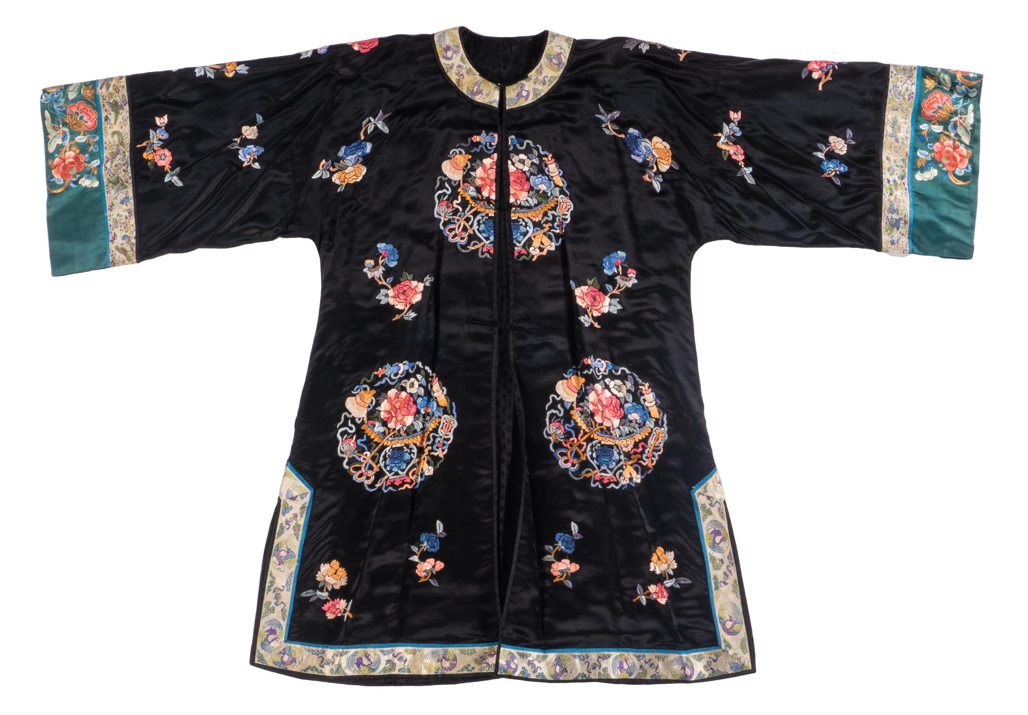 A Chinese Two-Piece Embroidered Silk Ensemble