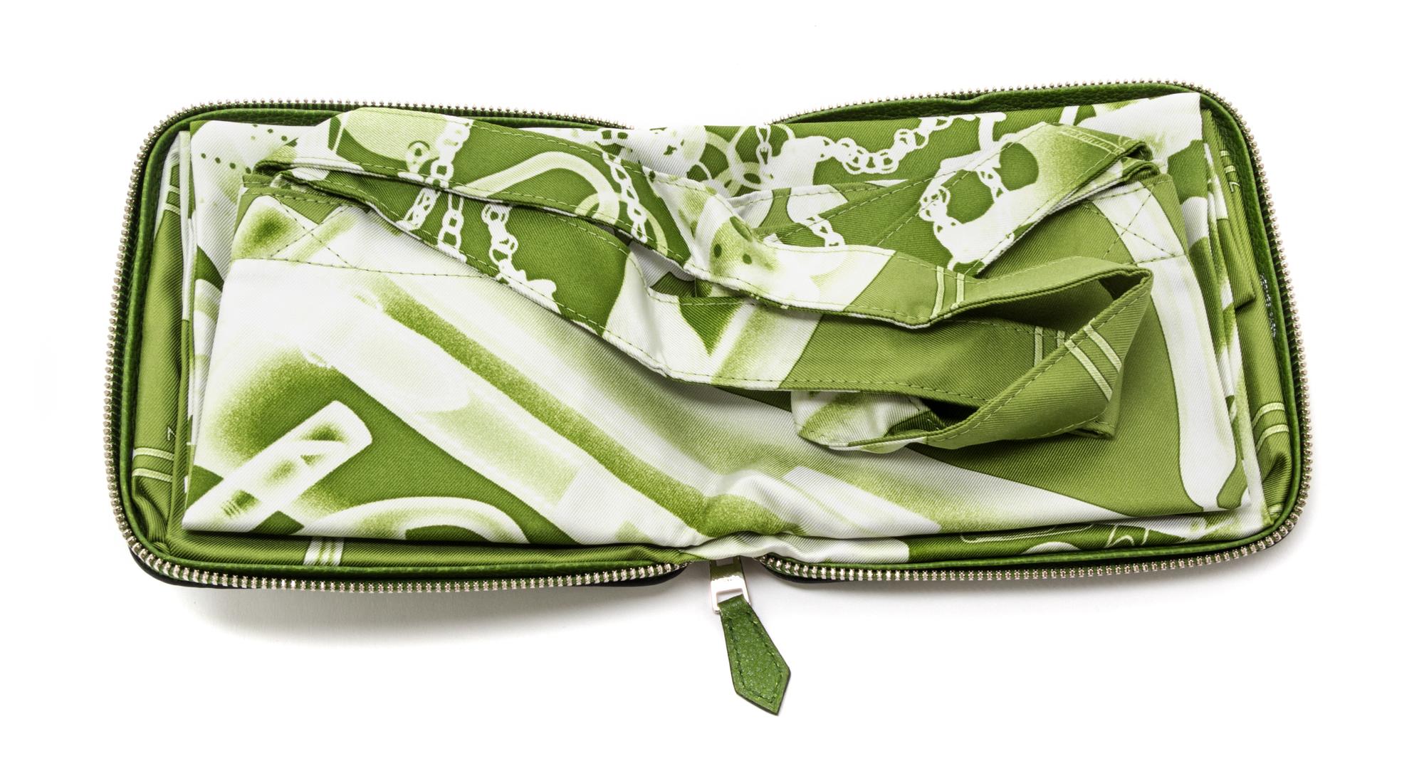 An Hermes Vert Togo Silky Pop Tote, 12" x 11" x 5".