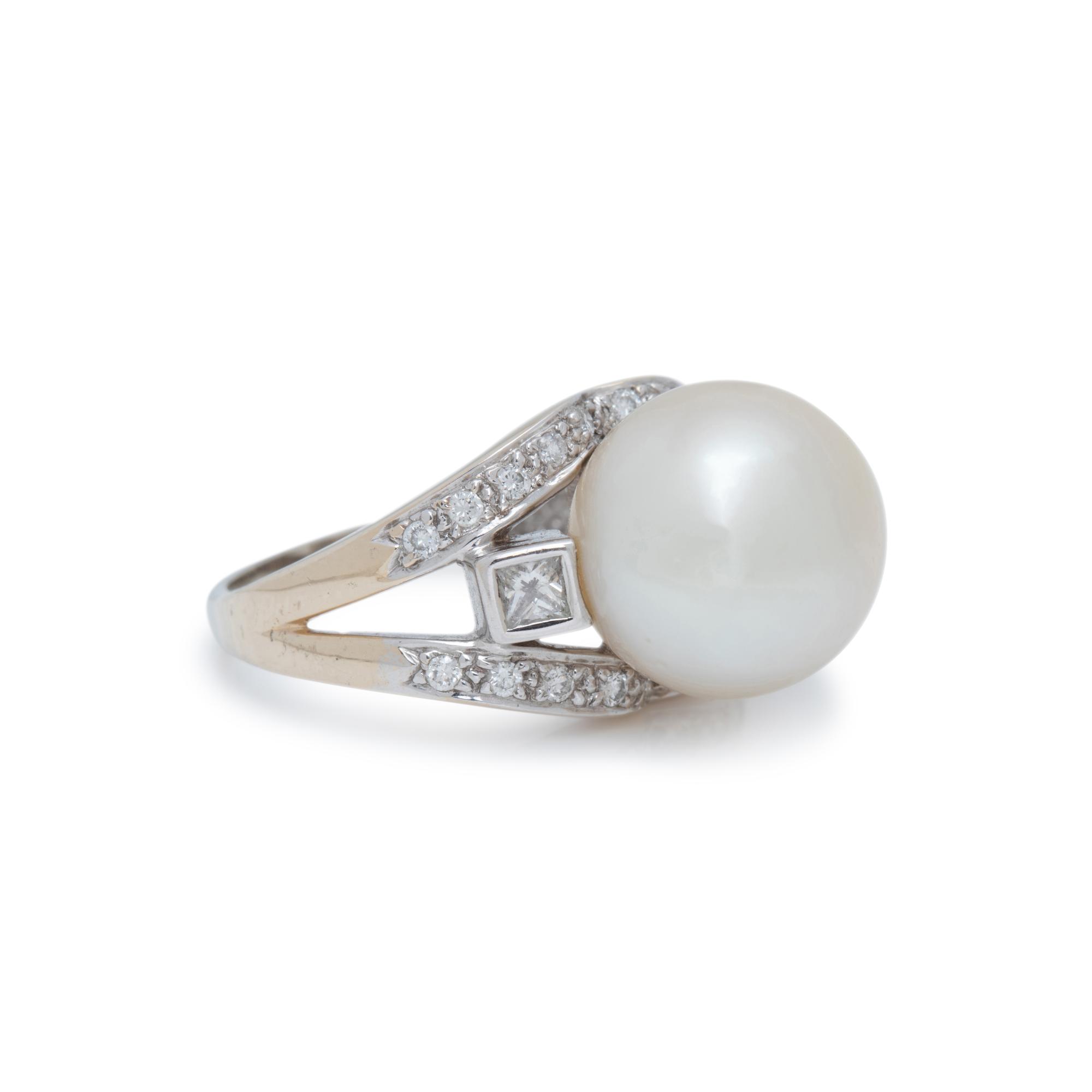 CULTURED SOUTH SEA PEARL AND DIAMOND RING