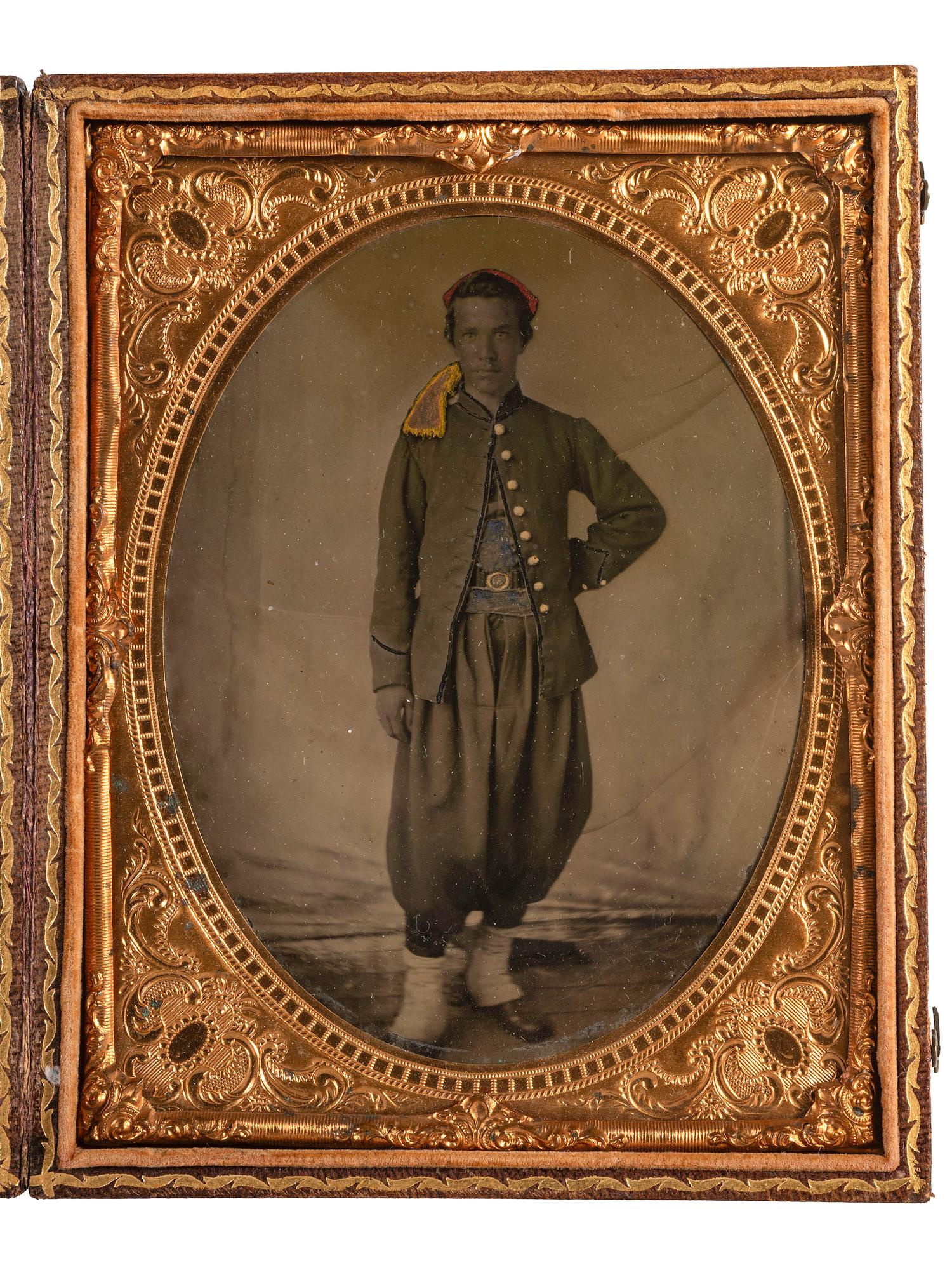 [CIVIL WAR]. Half plate tintype portrait of a Union soldier, likely a Zouave.
