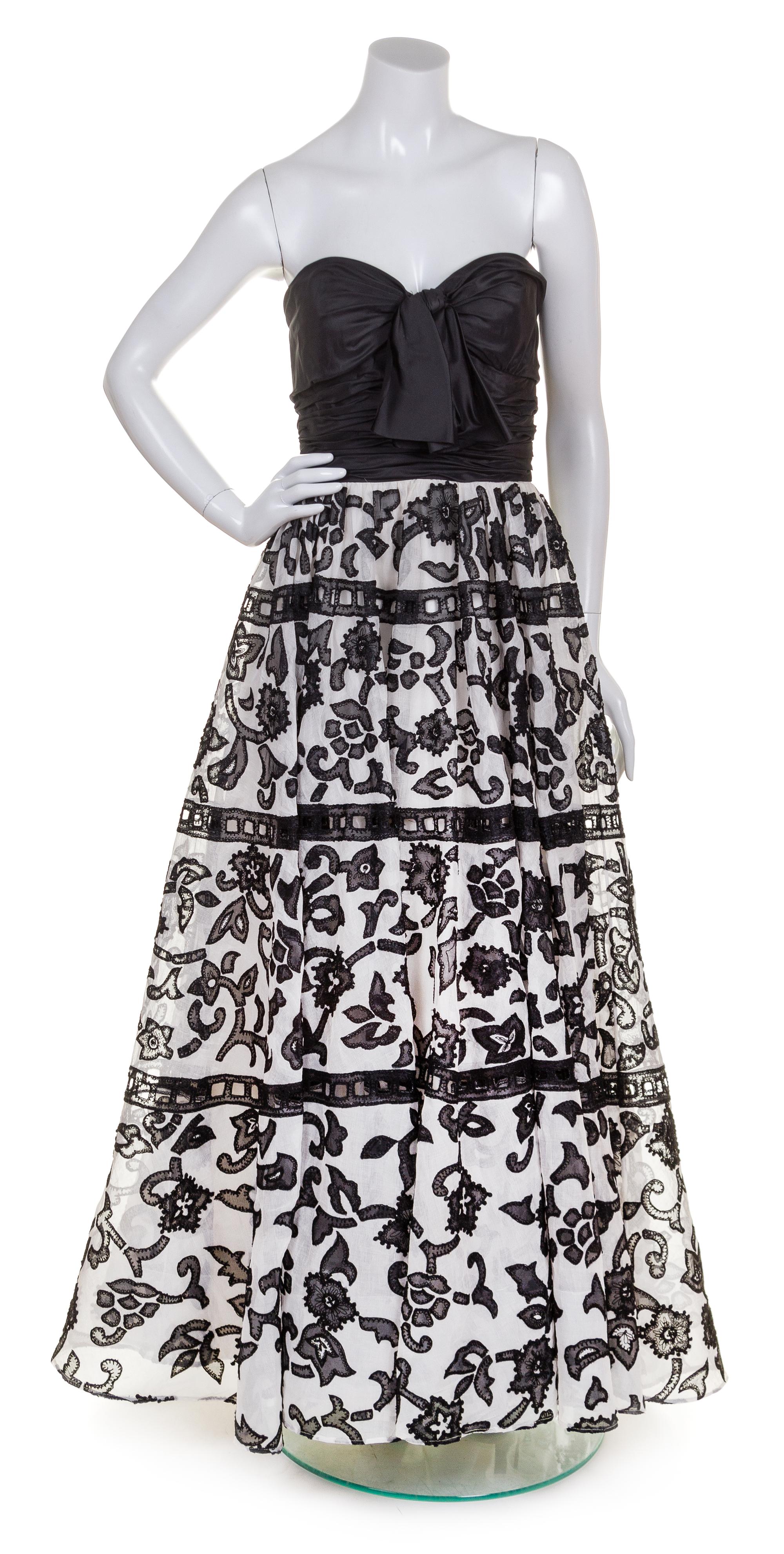 An Oscar de la Renta Black and White Embroidered Strapless Gown, Size: 10.
