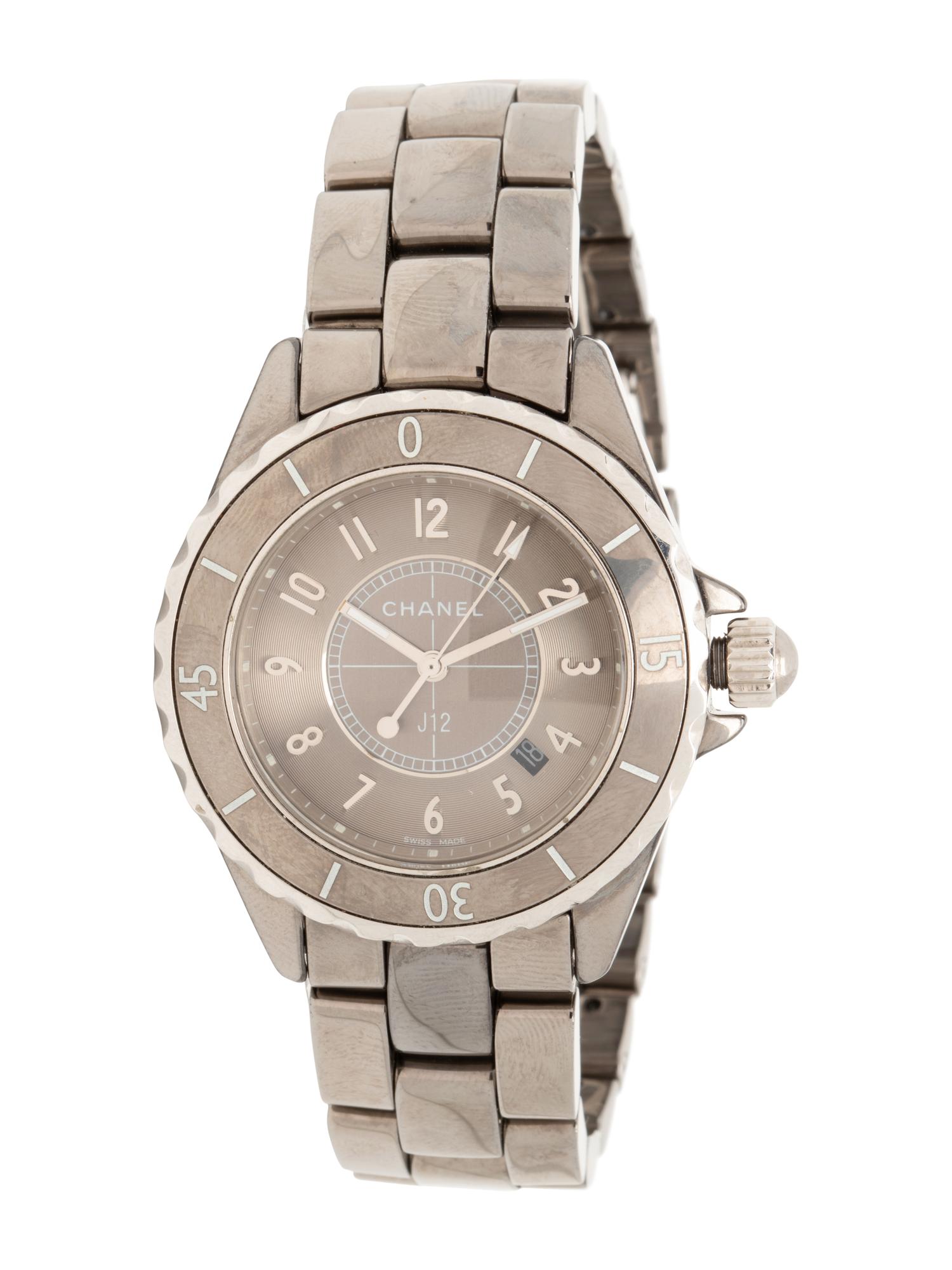 CHANEL, REF. H1996 STAINLESS STEEL 'J12' WRISTWATCH