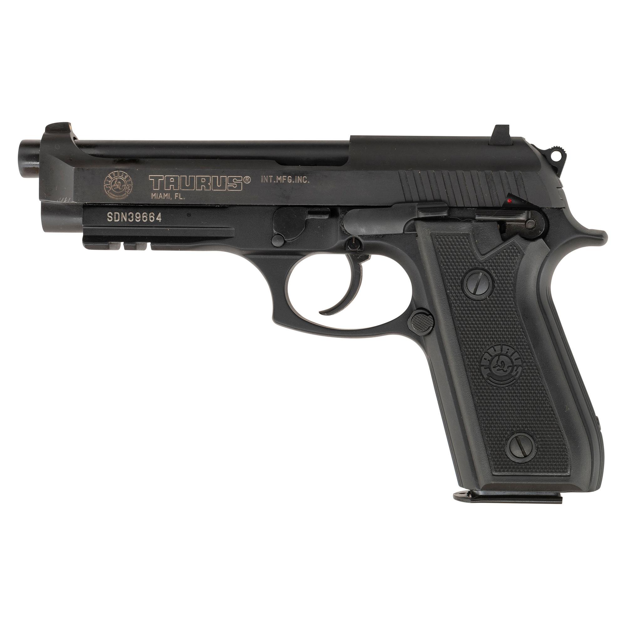 *Taurus PT-100 AF in Box