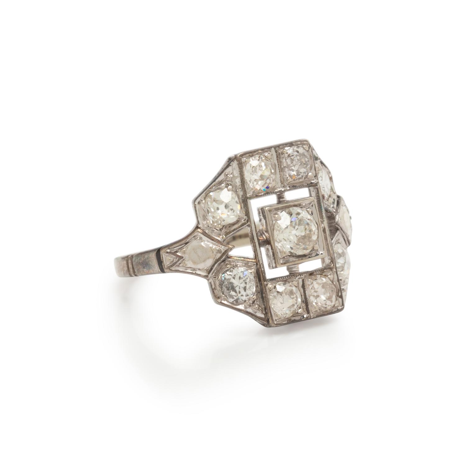 ANTIQUE, DIAMOND RING