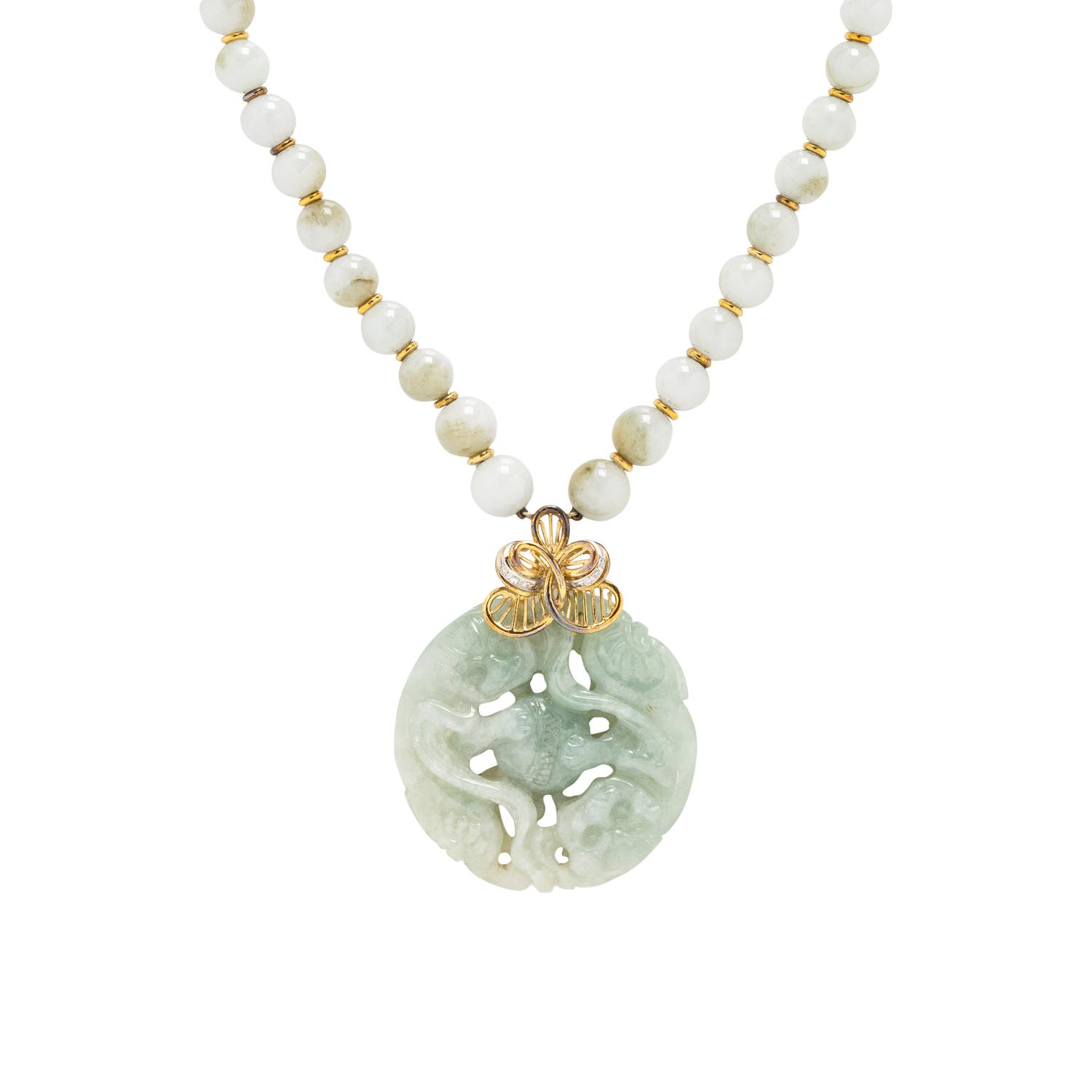 YELLOW GOLD, DIAMOND, AND JADEITE PENDANT NECKLACE
