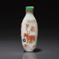 A Chinese Overlay Glass Snuff Bottle, Yangzhou School, Qing Dynasty, Circa 1850-1880 — 1850-1880年 揚州作涅白地套粉紅料秋林牧馬圖鼻煙壺