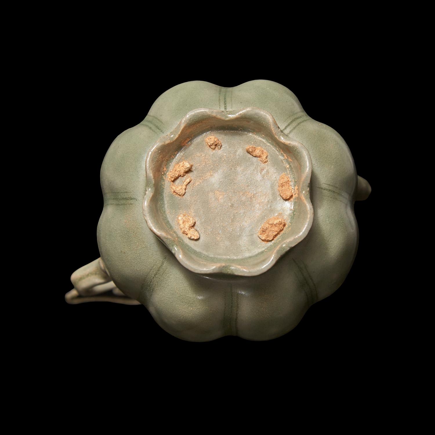 A Chinese Yueyao Style Melon Form Water Dropper and Cover 越窯青釉瓜棱式硯滴