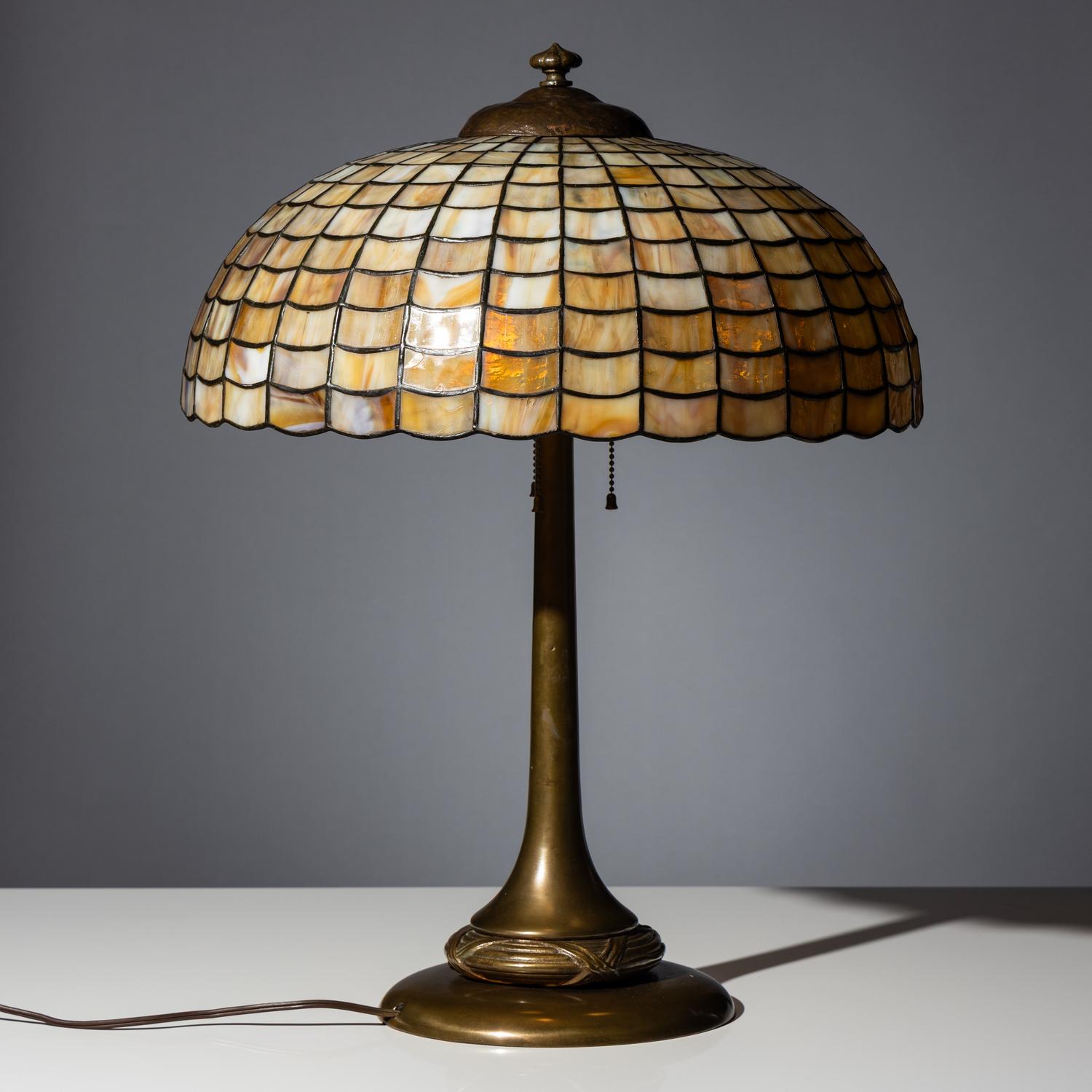 Table lamp