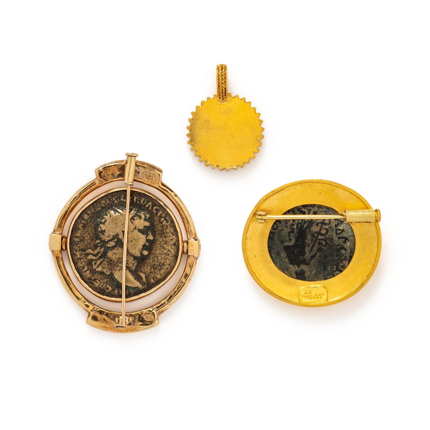 COLLECTION OF YELLOW GOLD AND COIN MOTIF JEWELRY