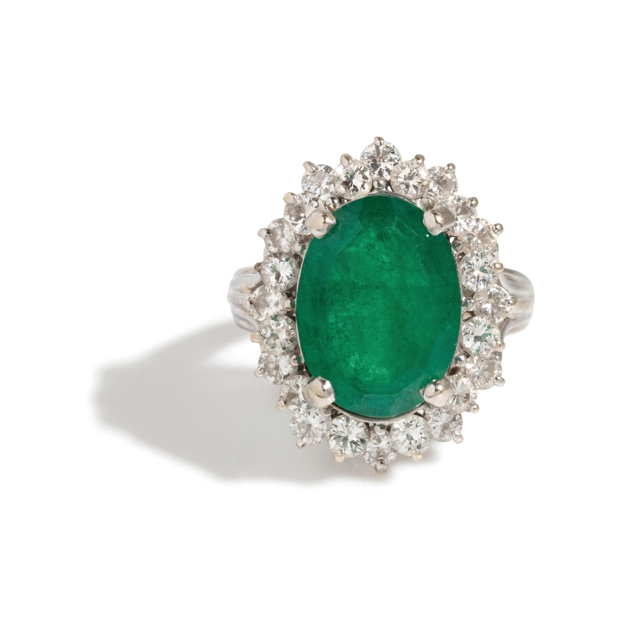 EMERALD AND DIAMOND RING