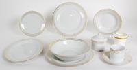 A Fairfield China Partial Dinner Service Dinner plate diameter 10 inches.