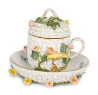 A Meissen Porcelain Schneeballen Cup and Saucer — 19TH/20TH CENTURY