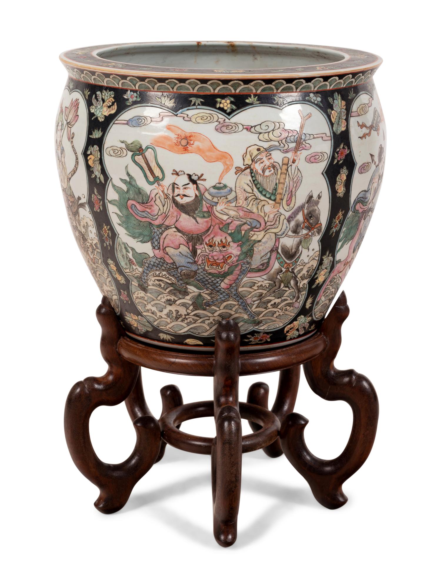 A Chinese Enameled Porcelain Jardinière