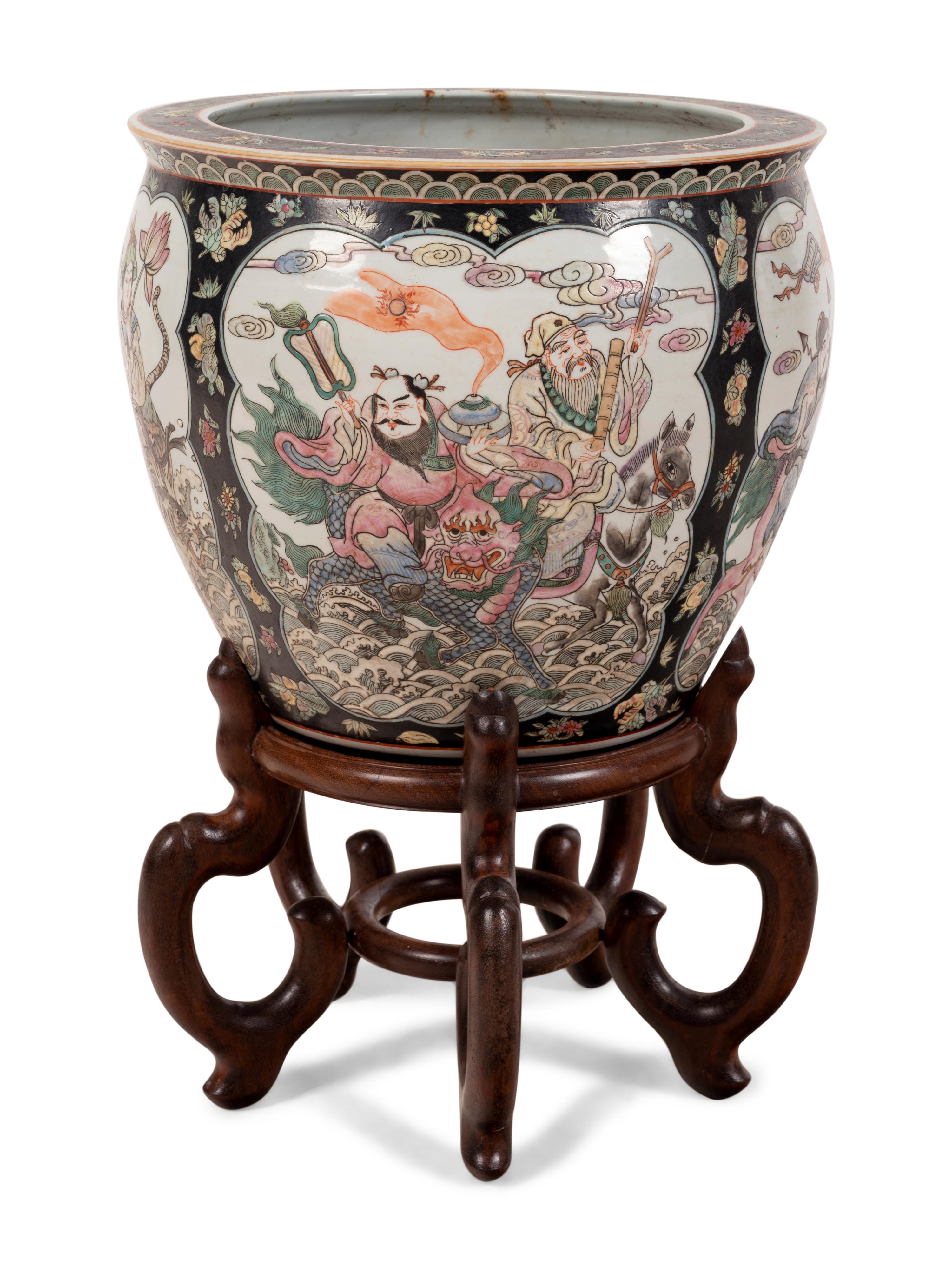 A Chinese Enameled Porcelain Jardinière