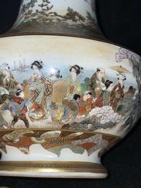 A finely-decorated Satsuma-type vase, Okamoto Ryozan 日本萨摩烧风格瓷瓶 亮山造 Meiji period ??