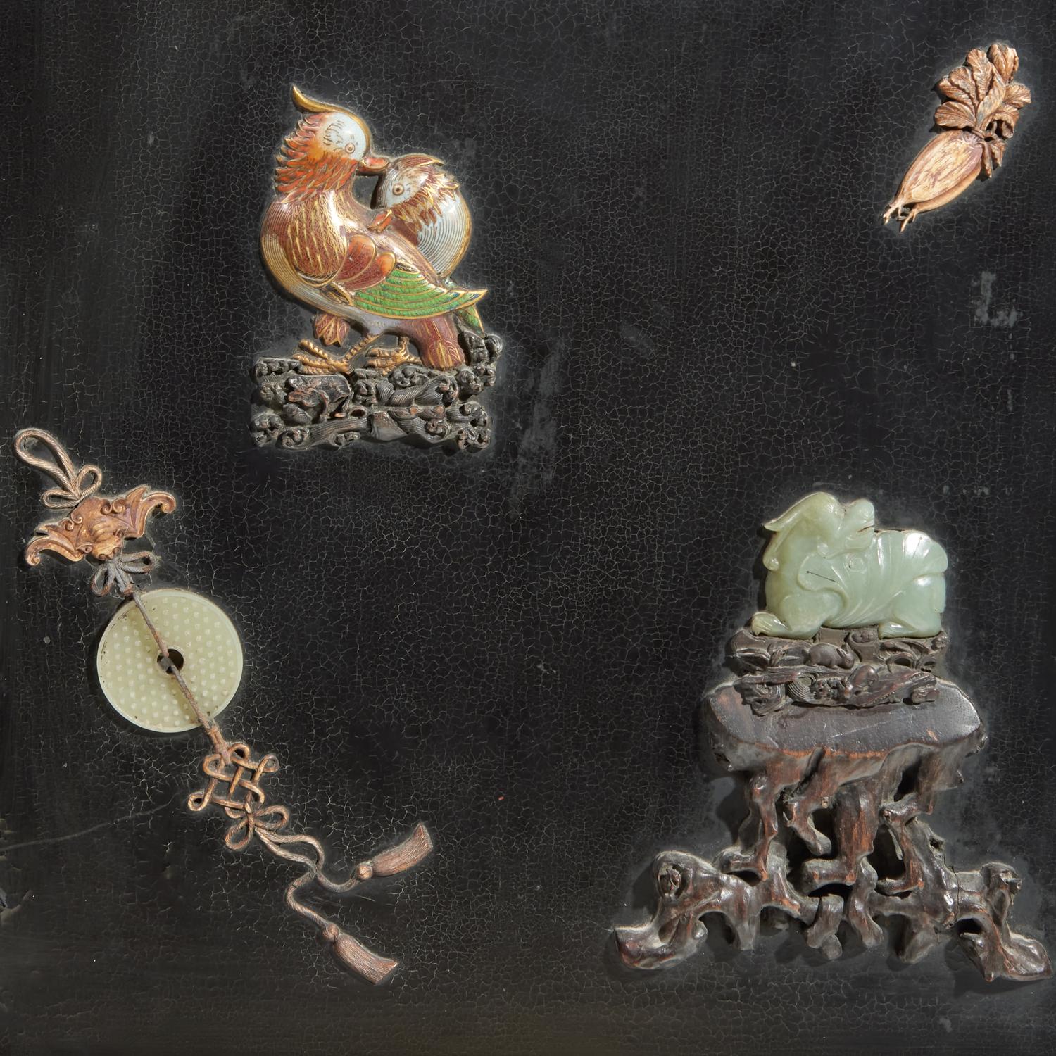 Three Chinese Jade, Hardstone, and Cloisonne-Embellished Screen Panels, 20th Century — 黑漆地嵌寳博古圖屏風三扇