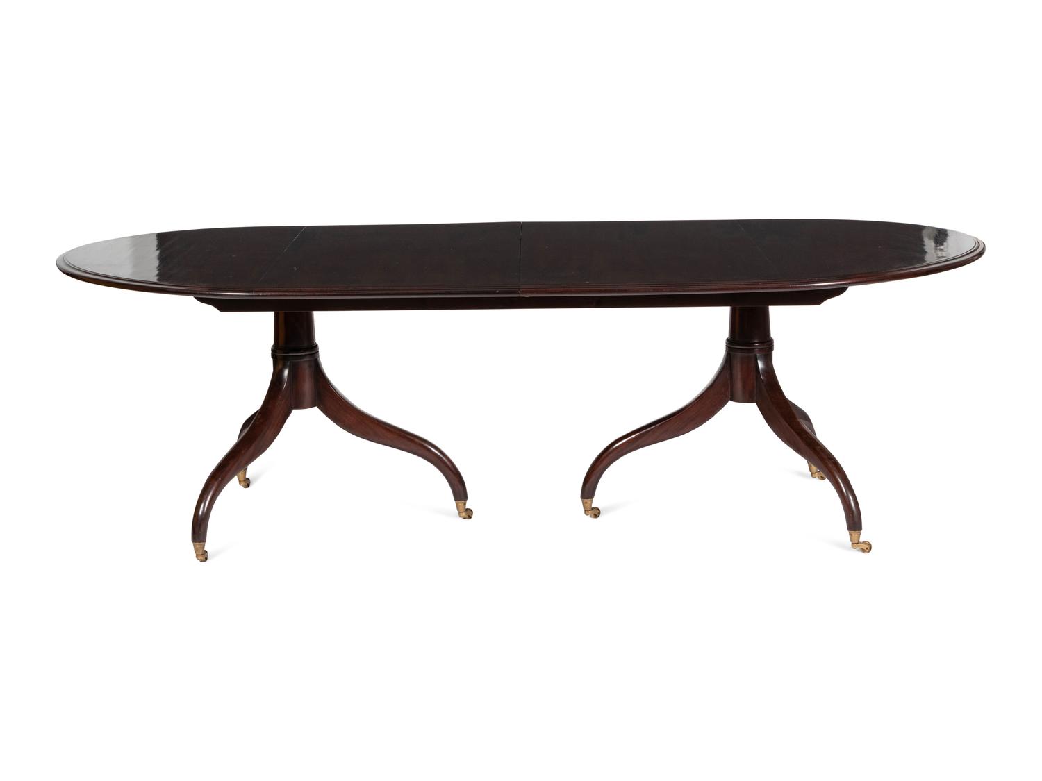 A Dessin Fournir Regency Style Mahogany Dining Table