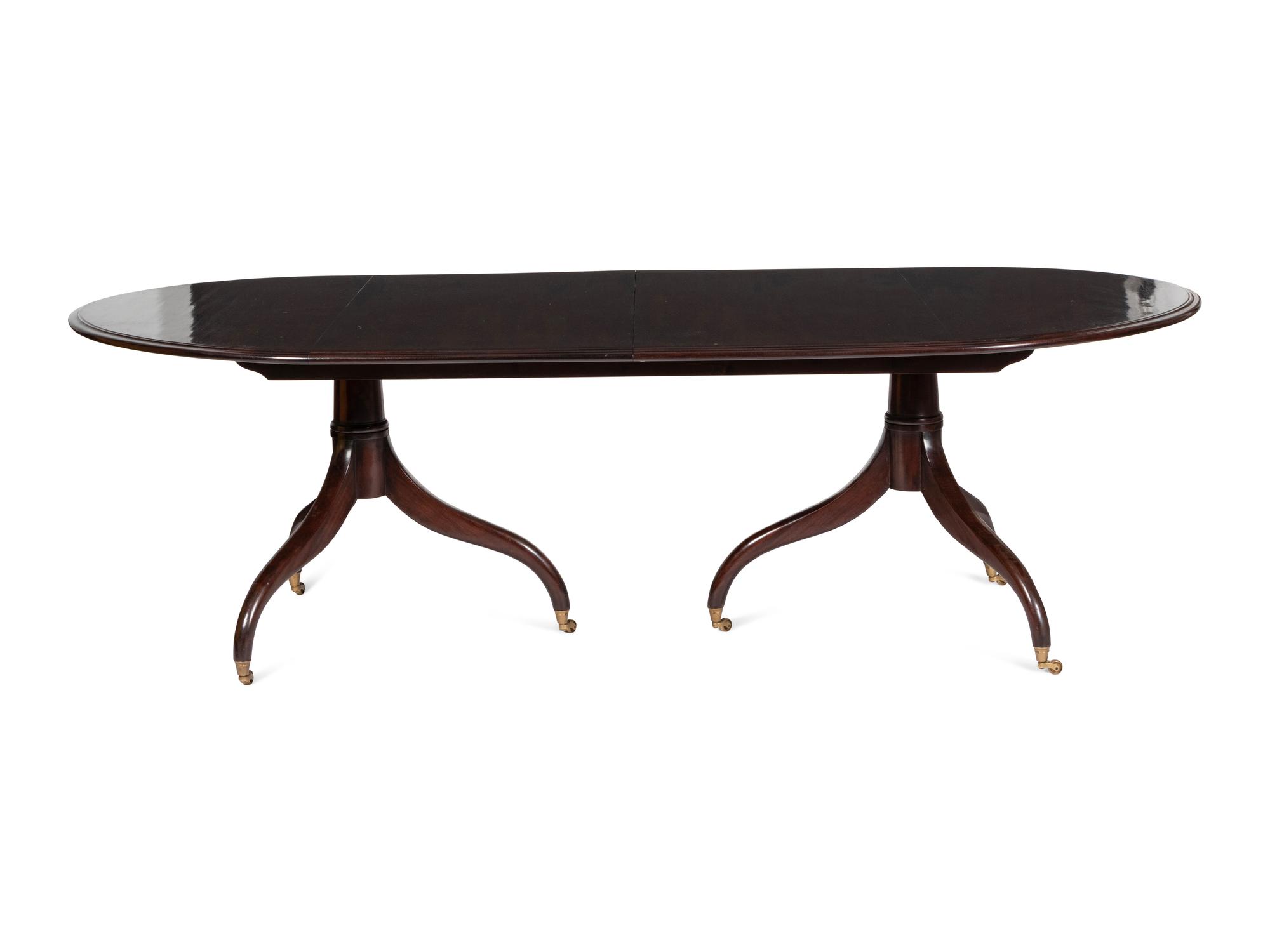 A Dessin Fournir Regency Style Mahogany Dining Table