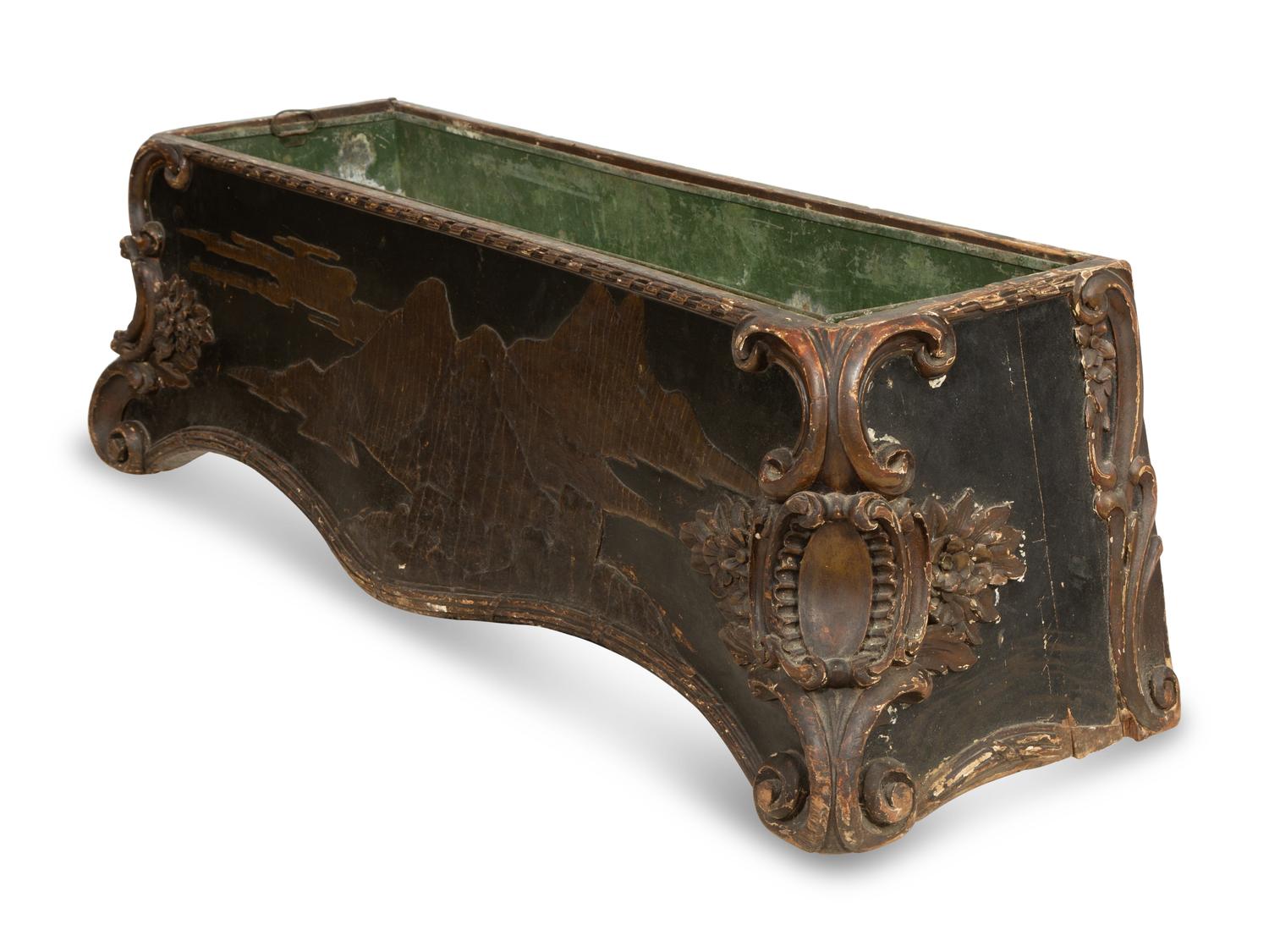 An Italian Louis XV Style Painted and Parcel Gilt Jardinière