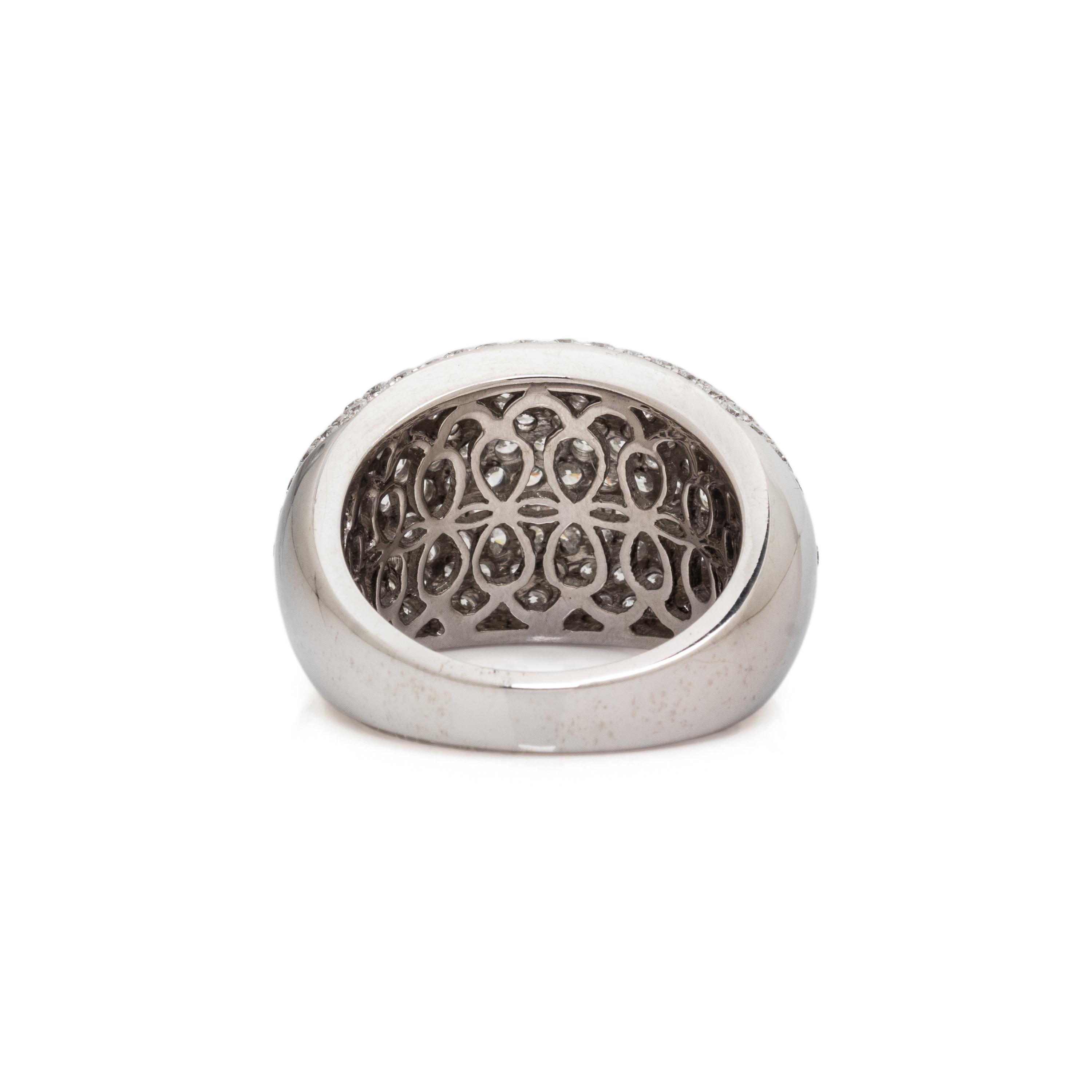 WHITE GOLD AND DIAMOND BOMBÉ RING