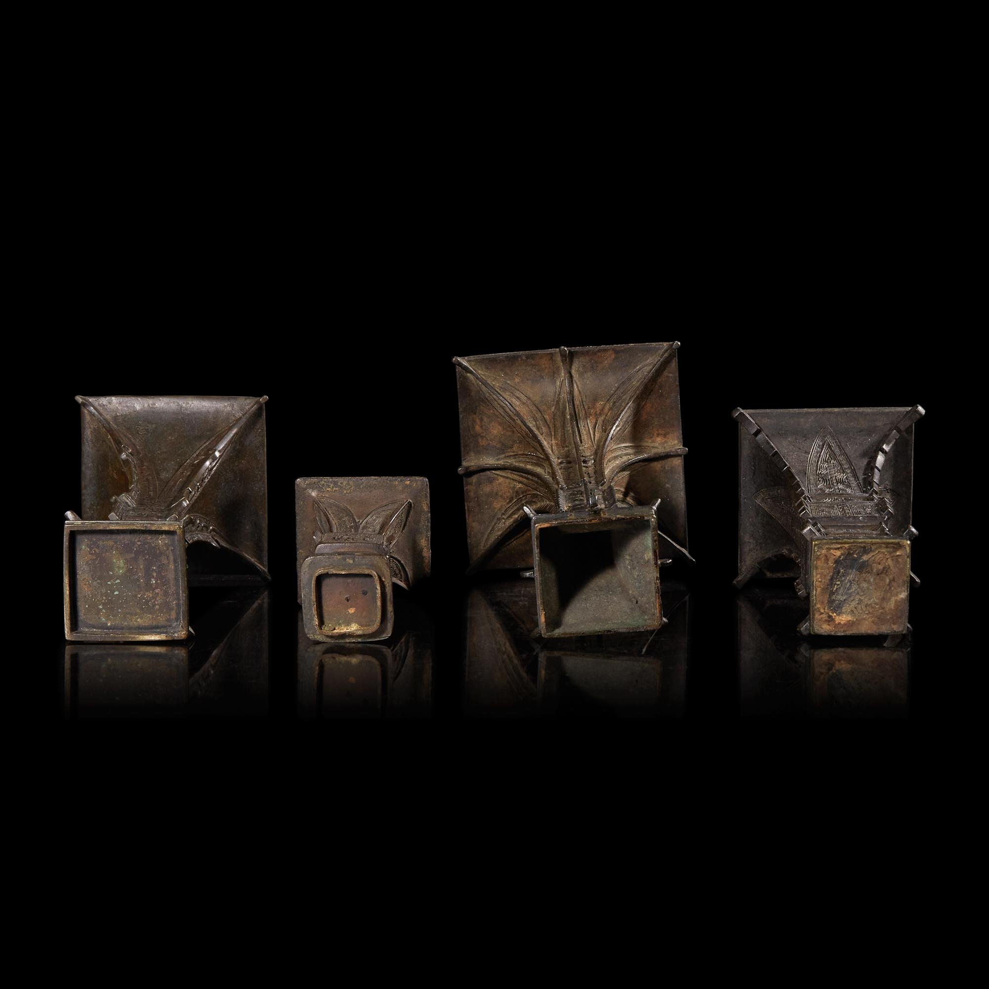Four Chinese Archaistic Patinated Bronze Vases, Gu, Late Ming to Qing Dynasty 晚明-清 仿古銅花觚四件
