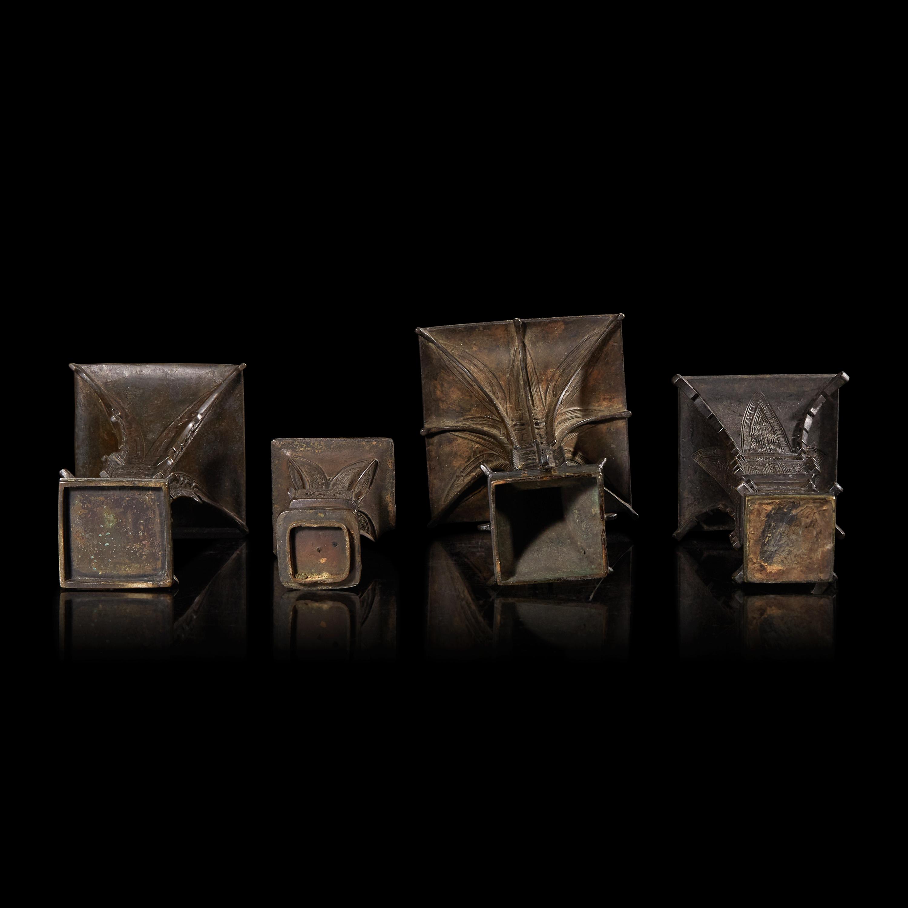 Four Chinese Archaistic Patinated Bronze Vases, Gu, Late Ming to Qing Dynasty 晚明-清 仿古銅花觚四件
