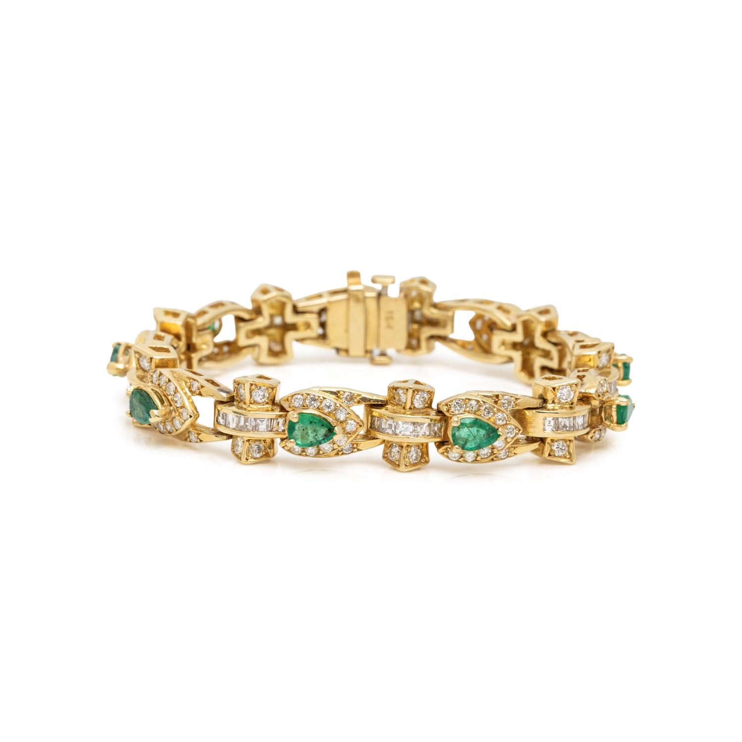 YELLOW GOLD, EMERALD AND DIAMOND BRACELET