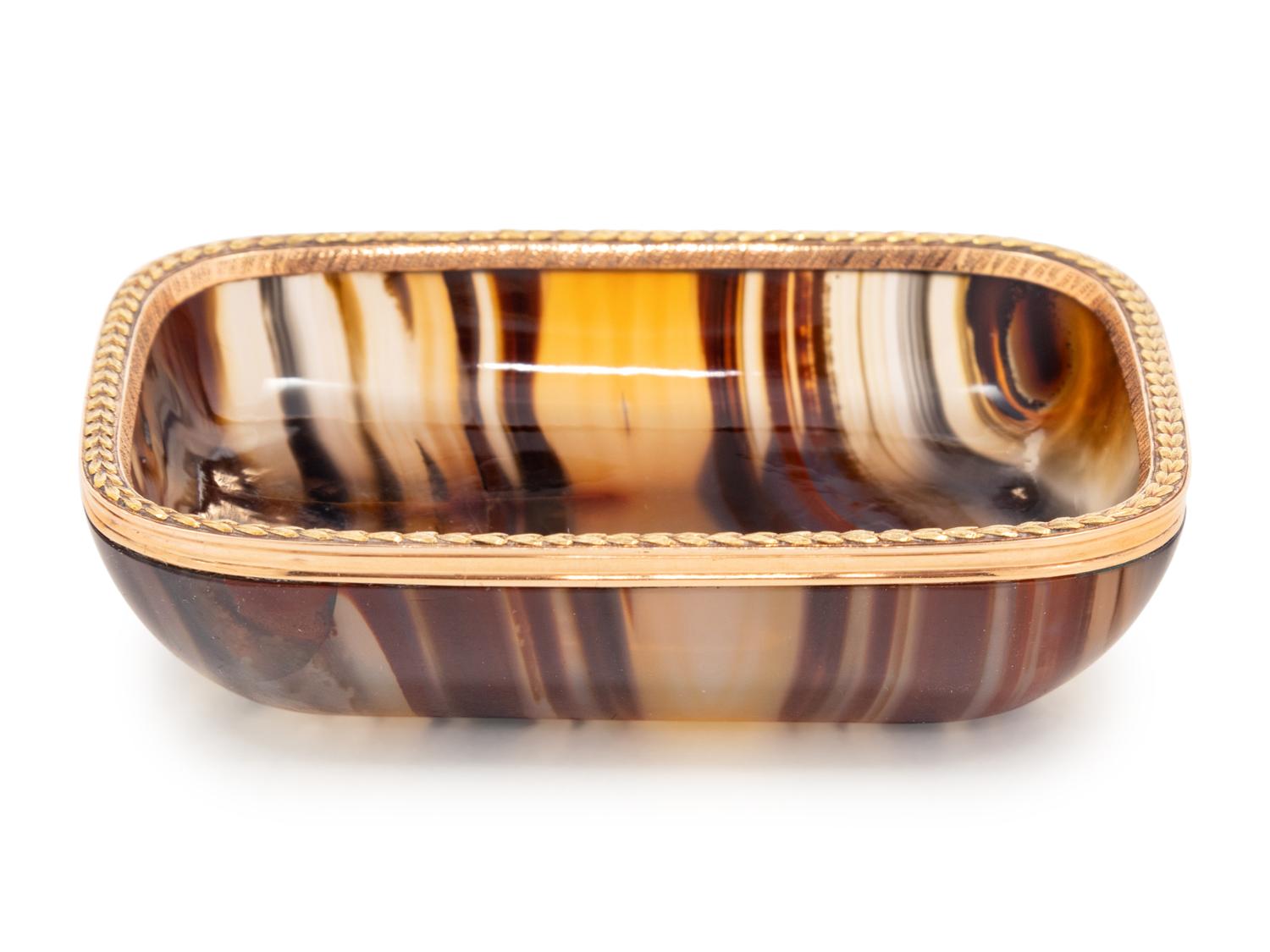A Russian Gold Mounted Agate Vide Poche