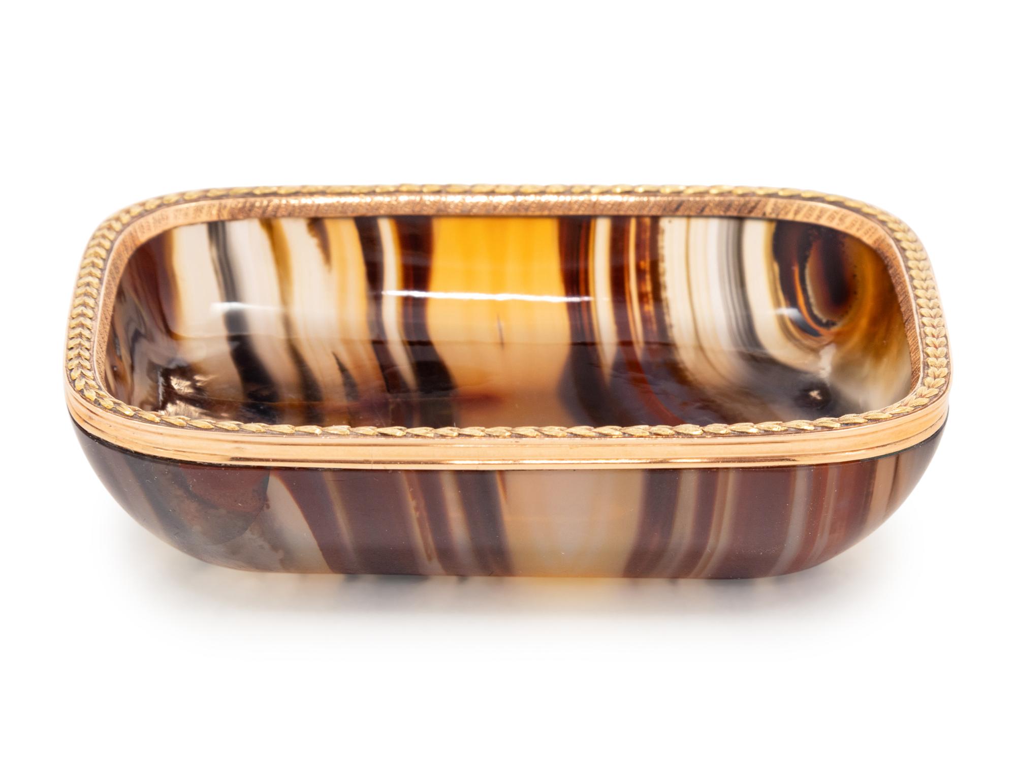 A Russian Gold Mounted Agate Vide Poche
