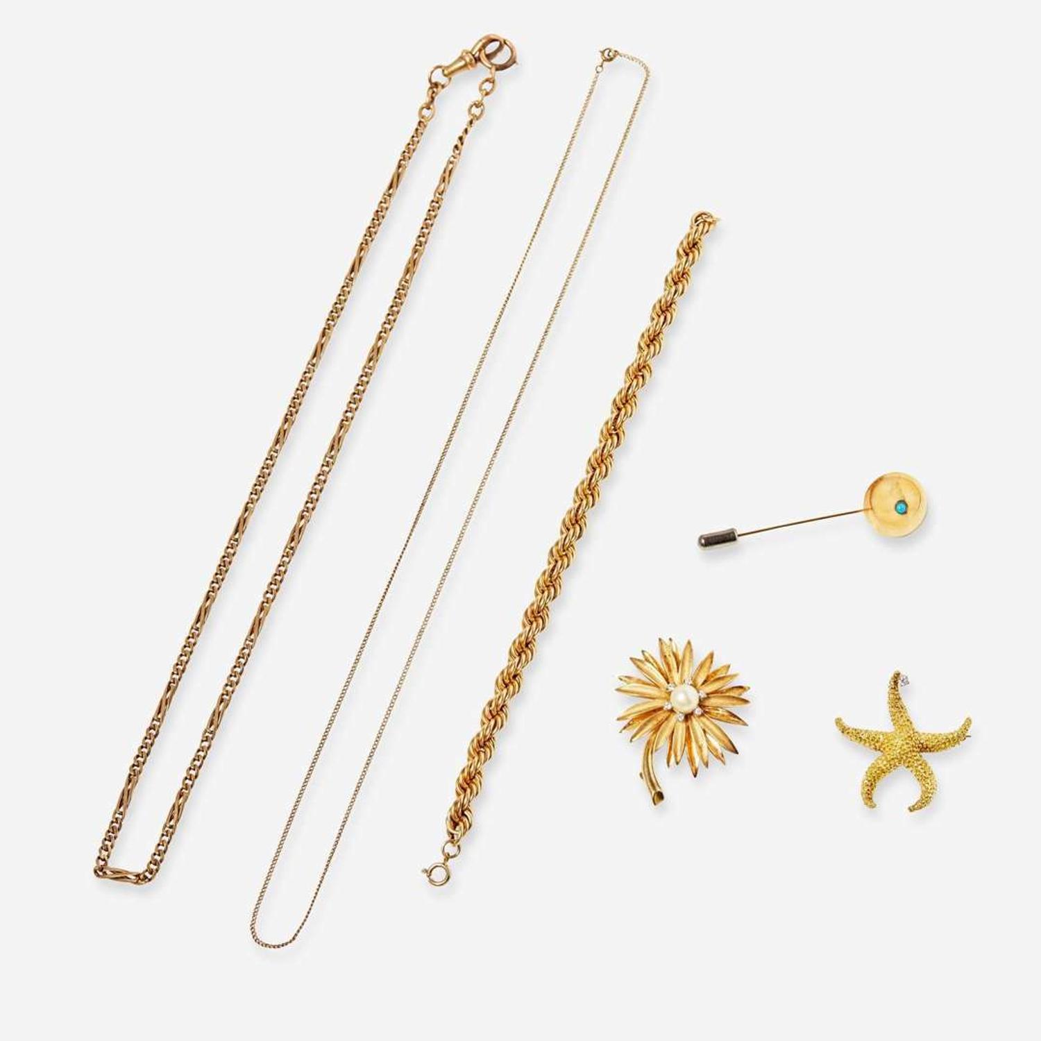 A Collection of Miscellaneous Yellow Gold Jewelry