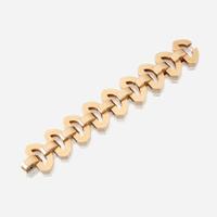 A fourteen karat gold bracelet