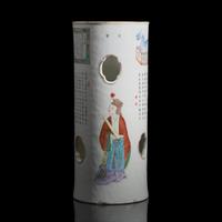 A Chinese Famile Rose "Wushuangpu" Hat Stand, Mid 19th Century 清中晚期 粉彩無雙譜帽筒一件