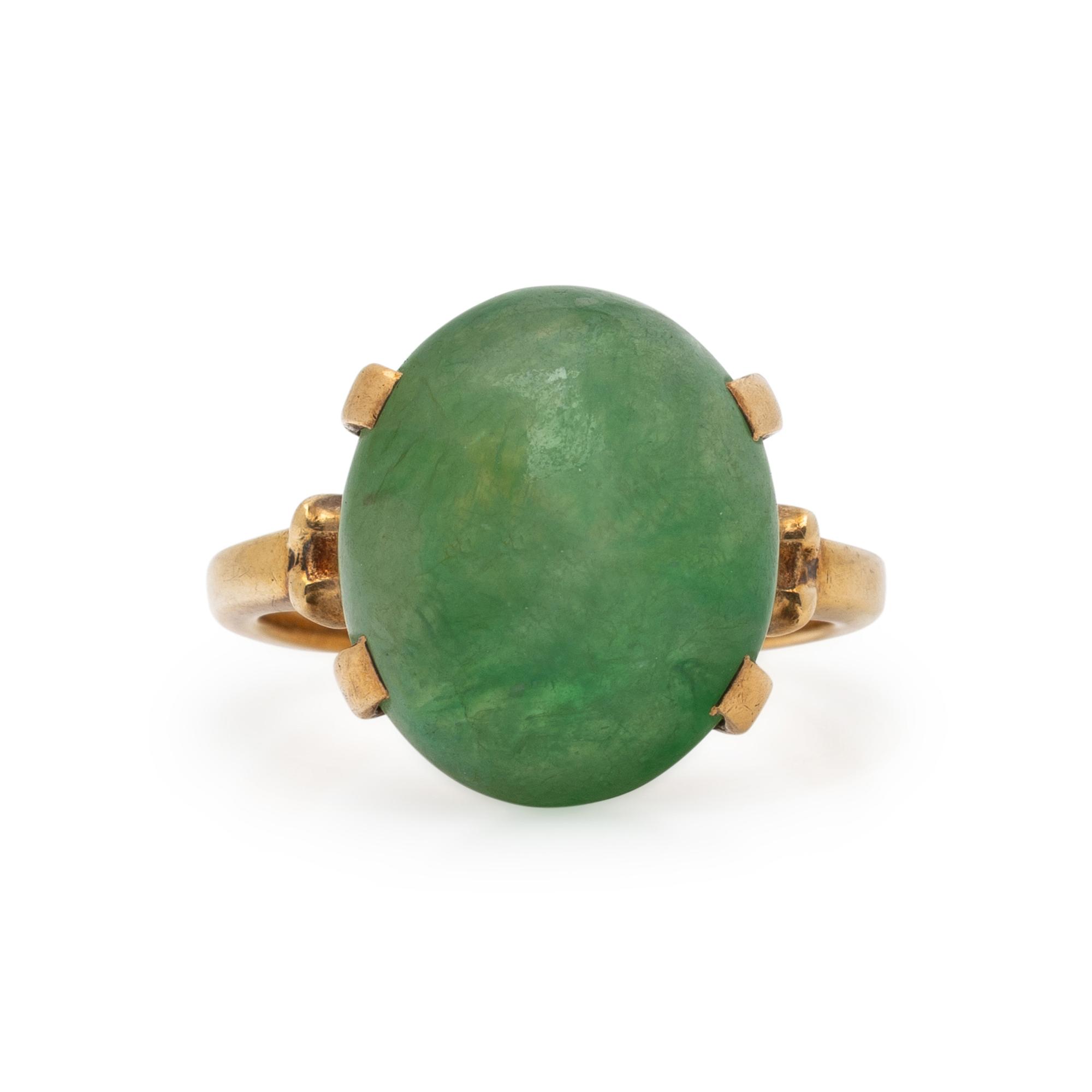 JADE AND YELLOW GOLD RING