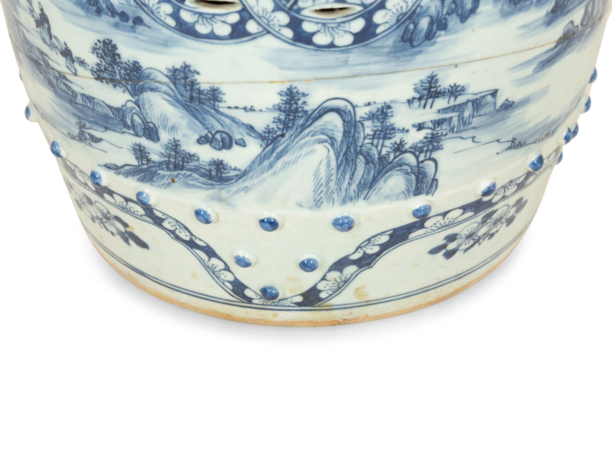 A Chinese Blue and White Porcelain Garden Seat