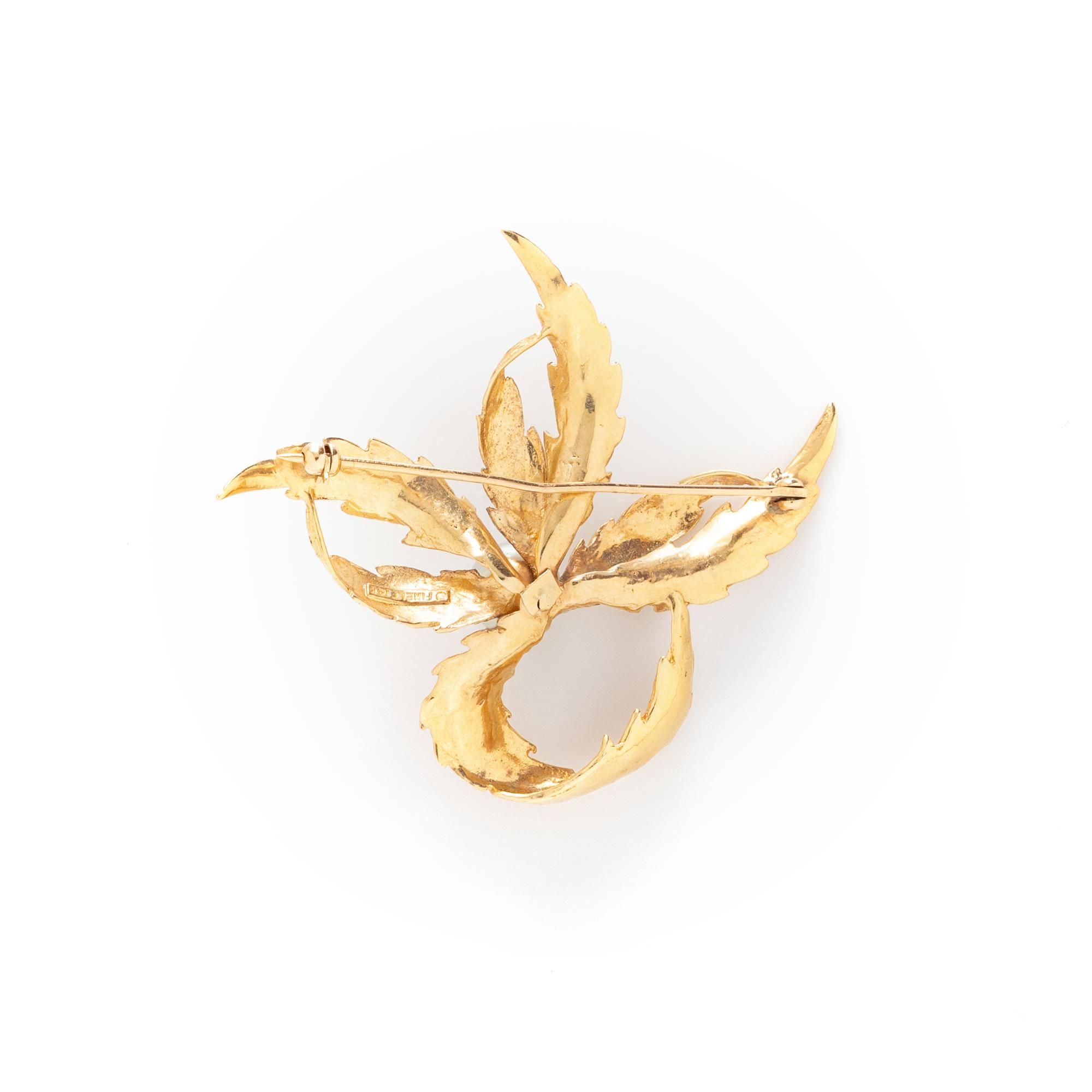 CULTURED PEARL AND YELLOW GOLD BROOCH