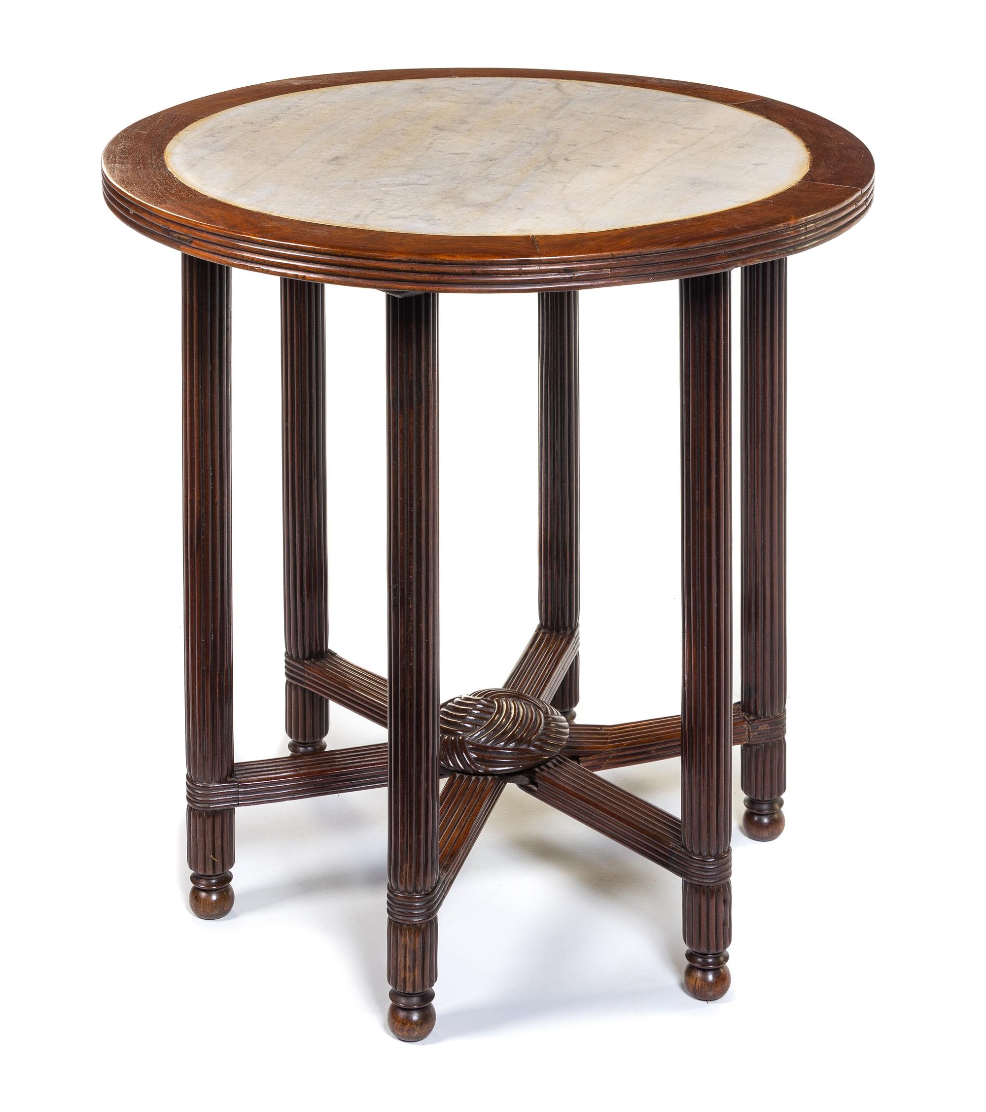 A Continental Walnut Table Height 30 x diameter of top 29 inches. — 19TH CENTURY