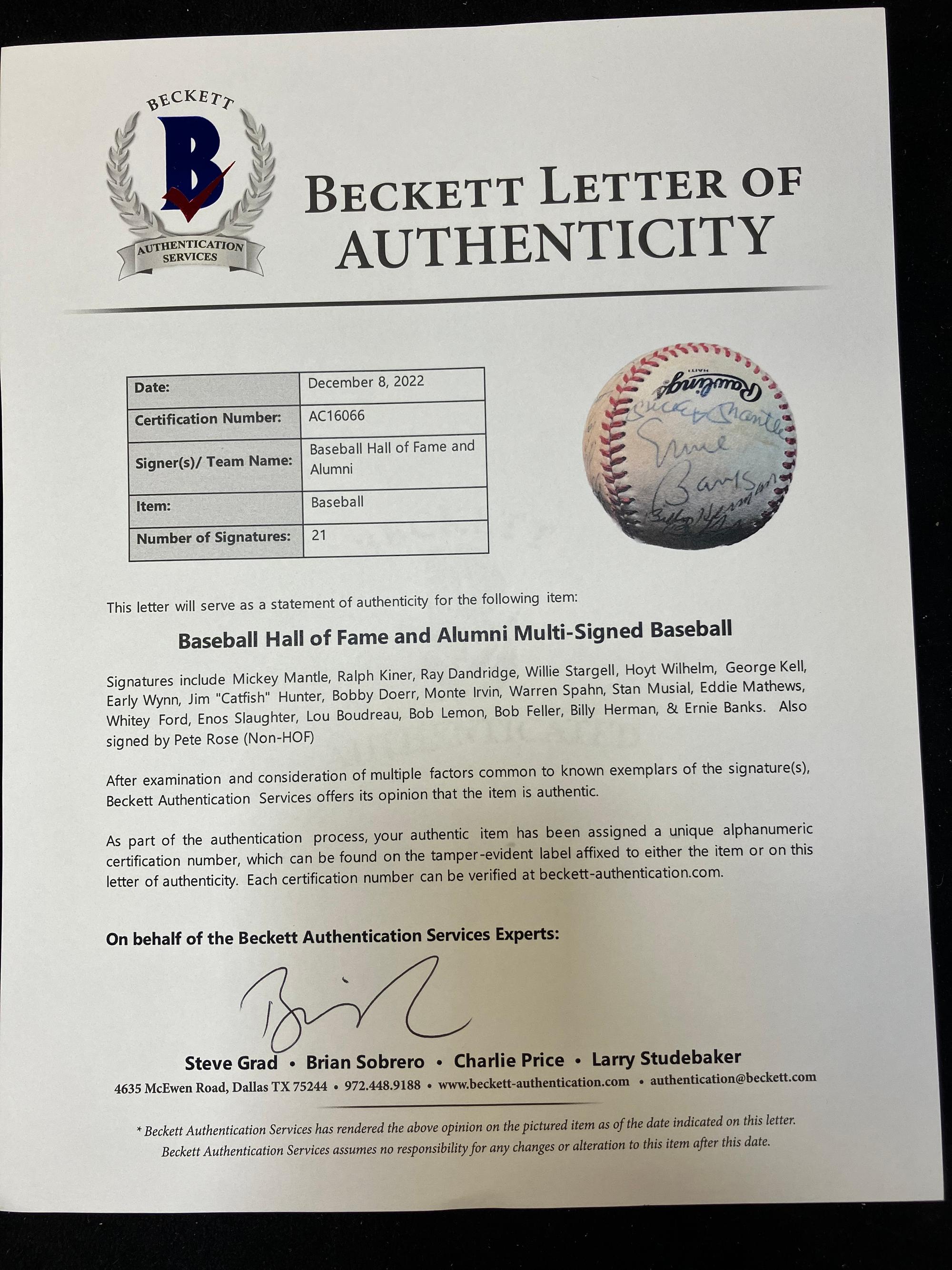 A Vintage Hall of Fame and Alumni Autograph Baseball - 21 Signatures Including Mickey Mantle (Beckett Authentication Services Letter),