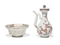 A Japanese Gilt Decorated Porcelain Octagonal Bowl and A Chinese Export Imari Style Sauce Cruet and Cover, 18th Century
