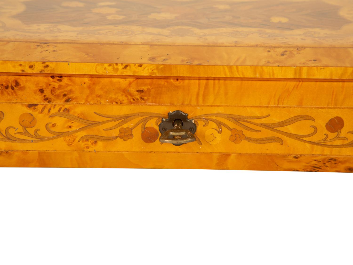 An Italian Burlwood and Marquetry Musical Jewelry Box
