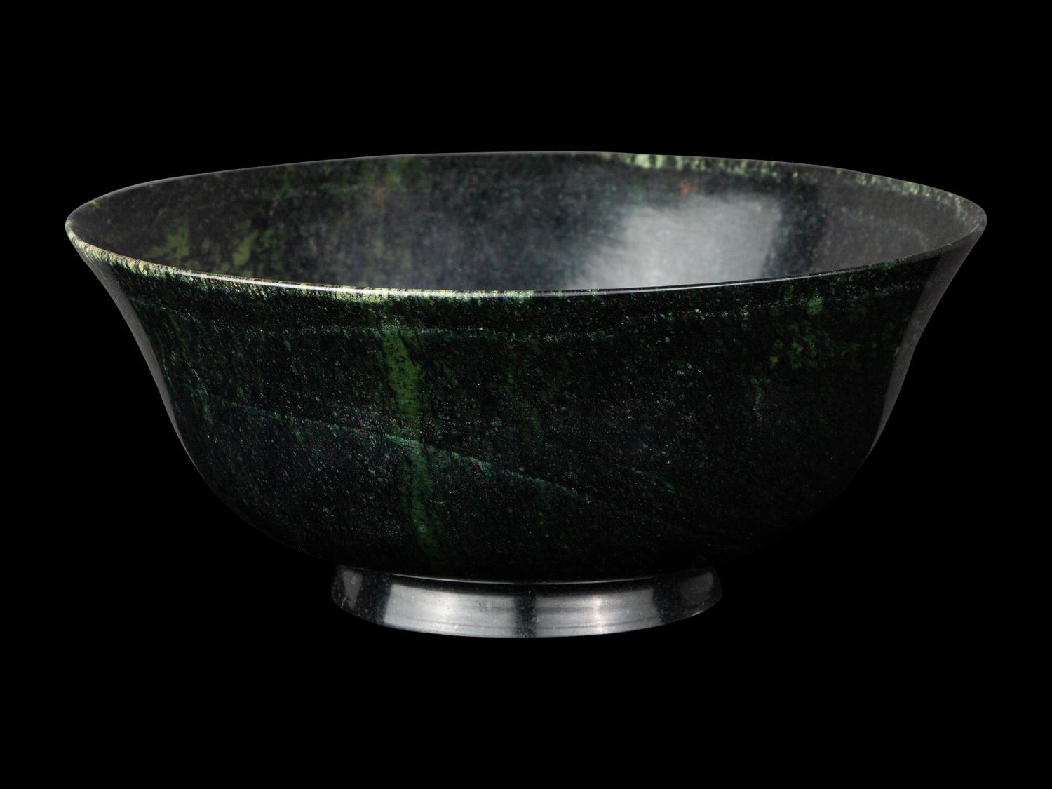 A Chinese Spinach Jade Bowl