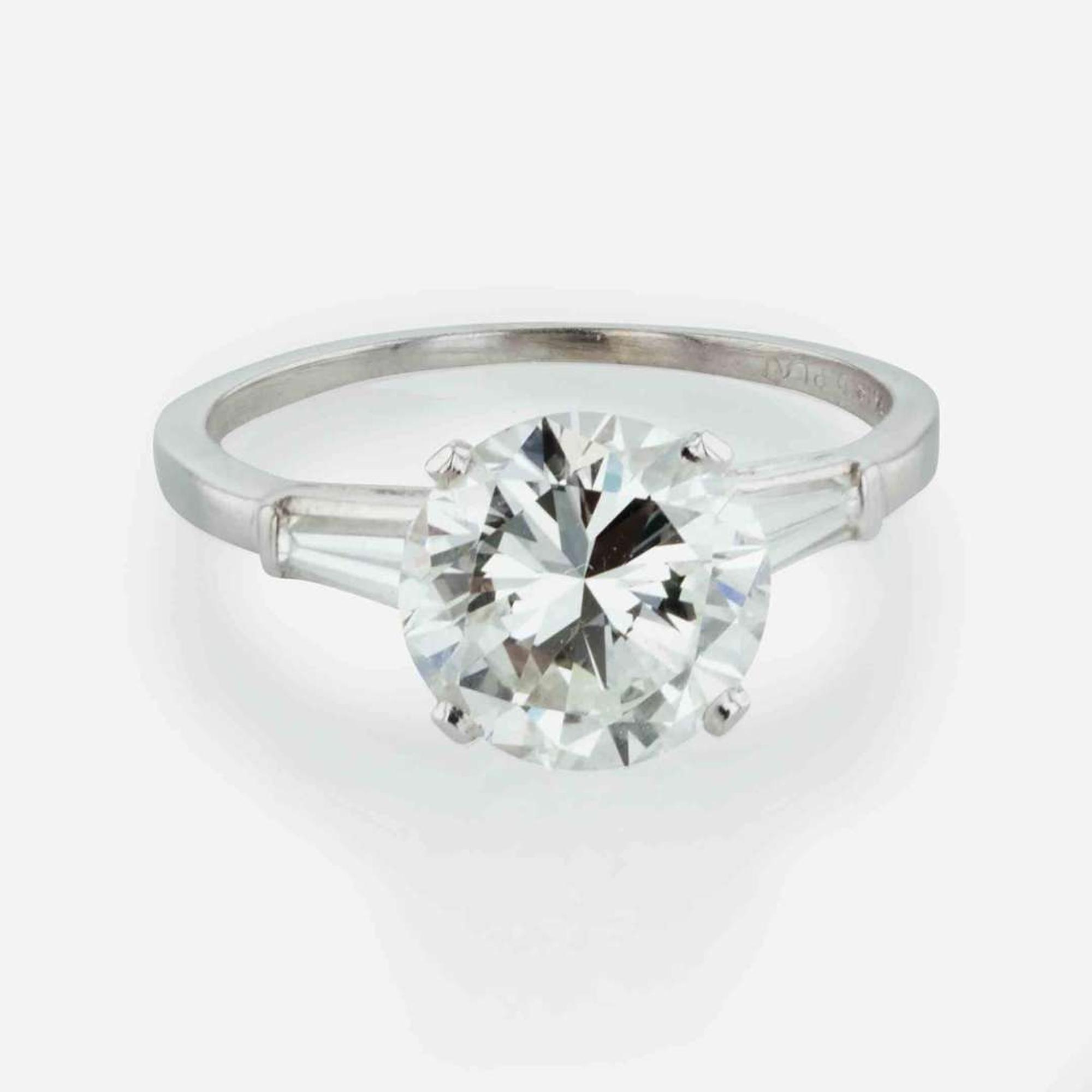 A Three Stone Diamond Ring 2.74 Carat Round Brilliant Diamond, GIA Certified